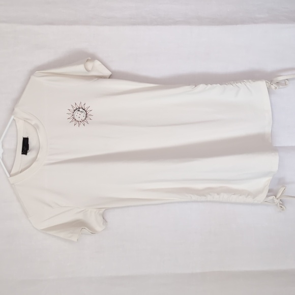🍉 C+P Bone White Sun Moon Cinched Sides Tee Size Small - Picture 1 of 5